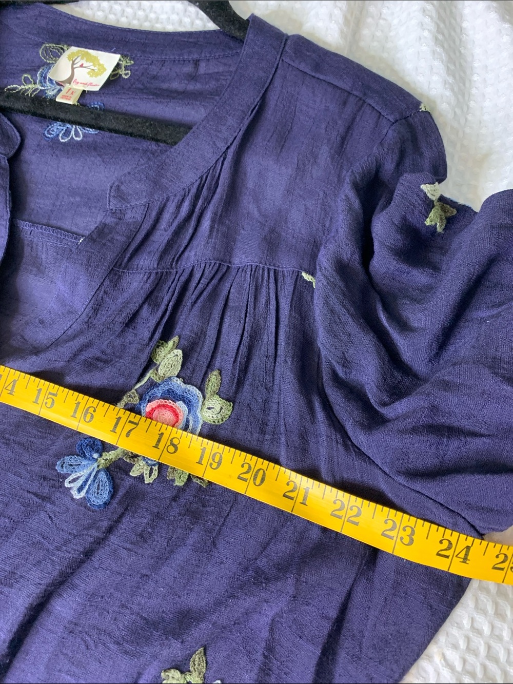 fig and flower Navy Floral Embroidered lightweight Button-Front Blouse 1X - Picture 9 of 14